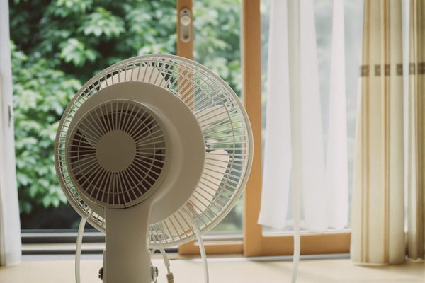 扇風機のある部屋